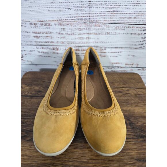 Earth Origins slip on flats in vibrant mustard yellow women's size 11 - Picture 1 of 5
